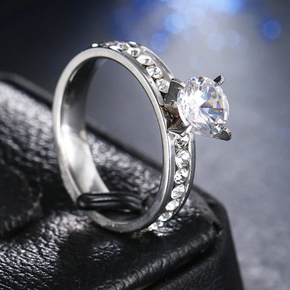 CRYSTAL ♡ Luxury Stainless Steel Ring GIFT size 9 - Picture 4 of 10